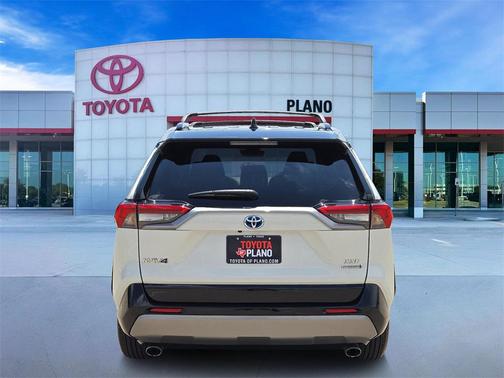 2022 Toyota RAV4 Hybrid SE