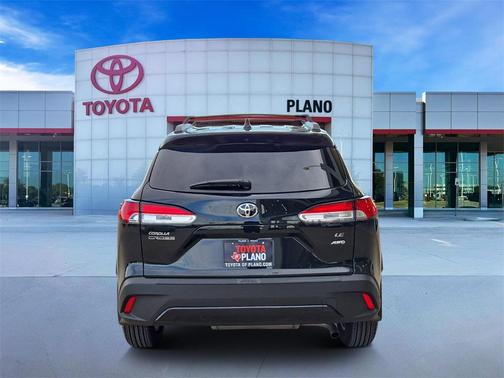 2025 Toyota Corolla Cross LE