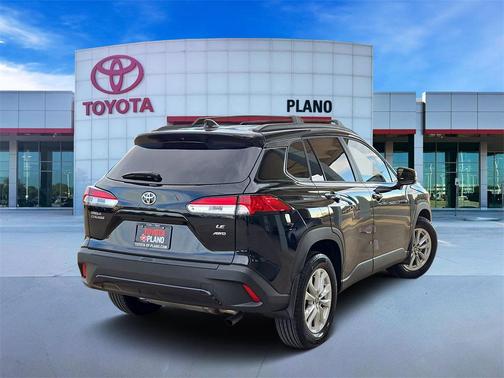 2025 Toyota Corolla Cross LE