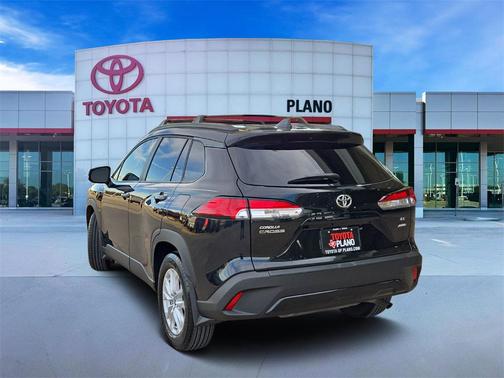 2025 Toyota Corolla Cross LE