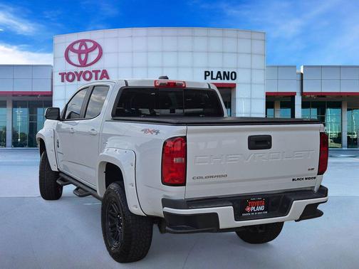 Summit White 2022 Chevrolet Colorado LT