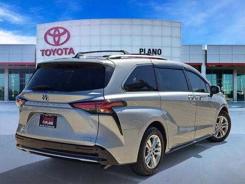 2021 Toyota Sienna Limited 7-Passenger