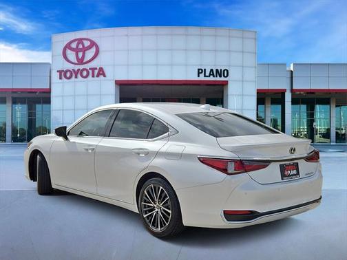 2024 Lexus ES 300h Premium