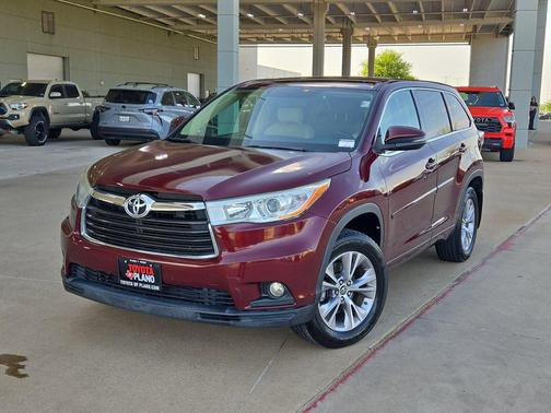 Ooh La La Rouge Mica 2016 Toyota Highlander LE Plus