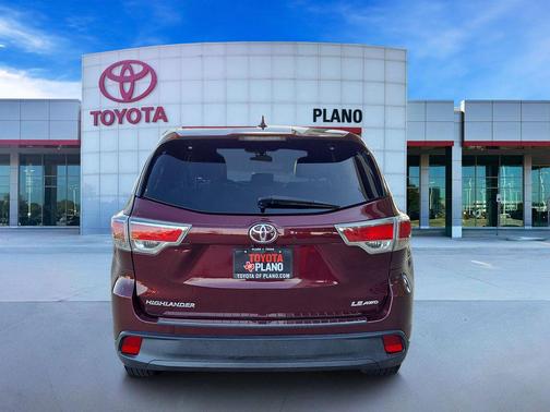 Ooh La La Rouge Mica 2016 Toyota Highlander LE Plus