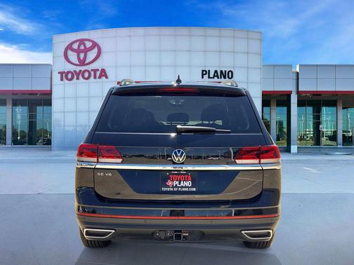 Deep Black Pearl 2023 Volkswagen Atlas 3.6L SE w/Technology