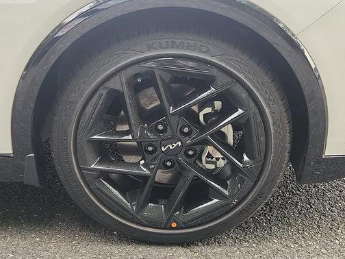 2025 Kia K4 GT-Line Turbo
