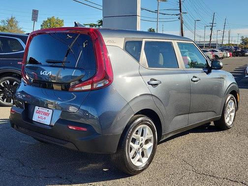 2022 Kia Soul LX
