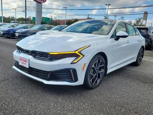 2025 Kia K5 EX