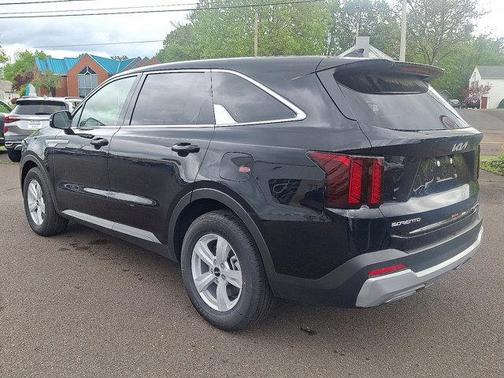2025 Kia Sorento LX