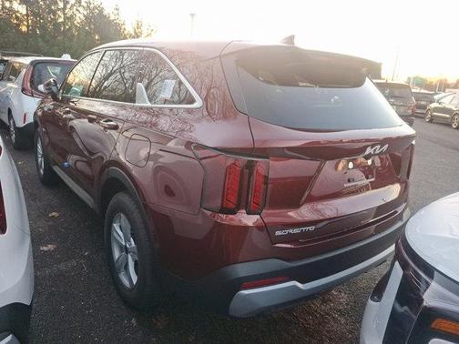 2025 Kia Sorento LX