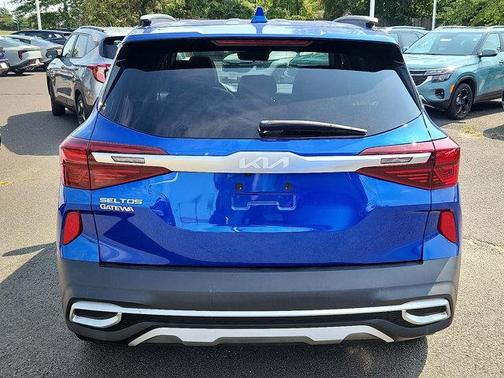 2022 Kia Seltos EX