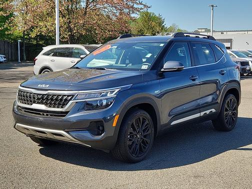 2022 Kia Seltos Nightfall