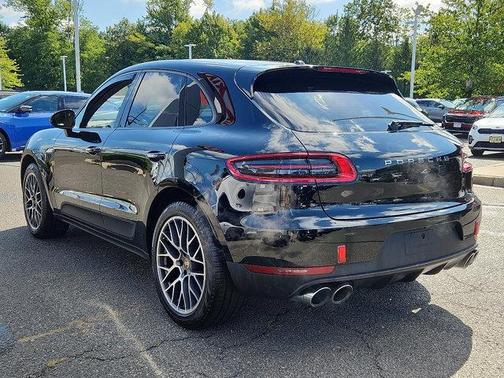 2018 Porsche Macan Sport Edition