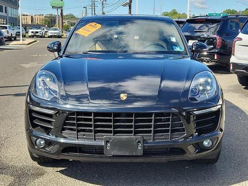 2018 Porsche Macan Sport Edition