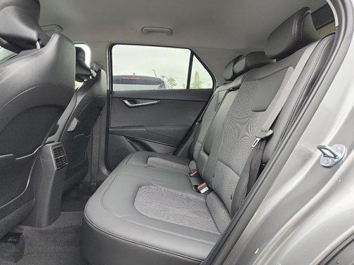 2025 Kia Niro EX