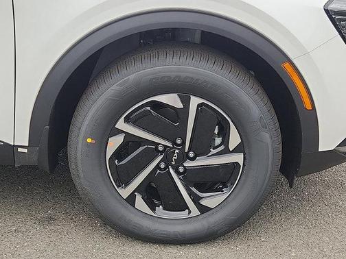 2025 Kia Sportage Hybrid LX