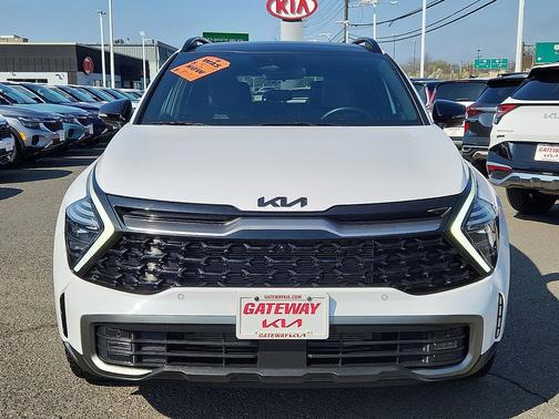 White Pearl 2023 Kia Sportage X-Pro Prestige