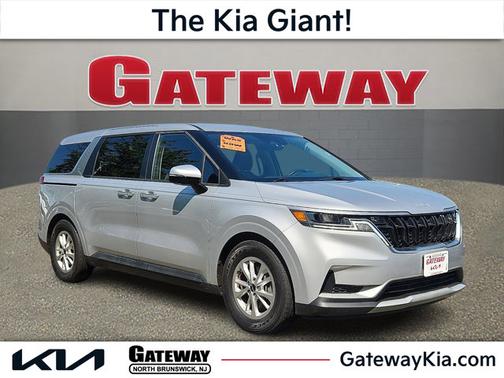 2022 Kia Carnival LXS