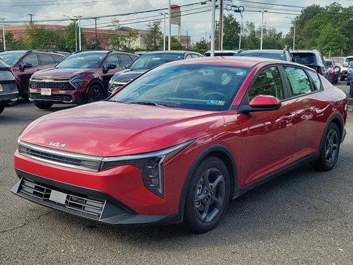 2025 Kia K4 LXS