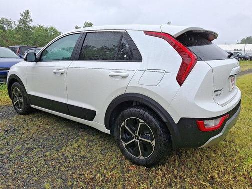 2025 Kia Niro LX