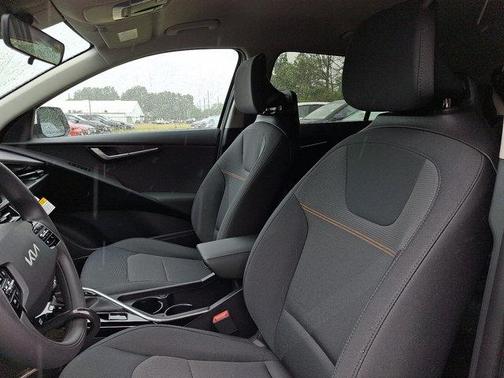 2025 Kia Niro LX