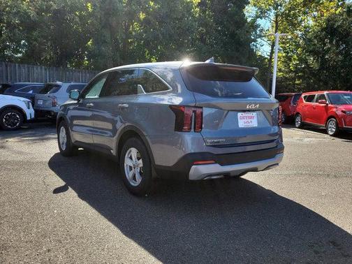 2025 Kia Sorento LX