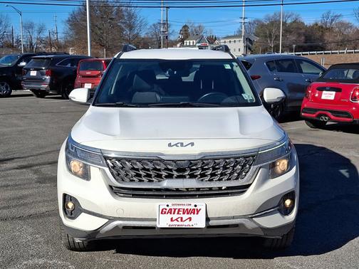 2022 Kia Seltos Nightfall