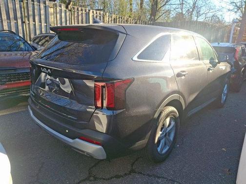 2025 Kia Sorento LX