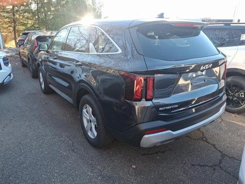 2025 Kia Sorento LX