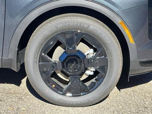 2026 Kia Sportage Plug-In Hybrid X-Line