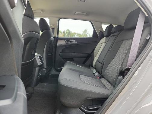 2026 Kia Sportage Hybrid S