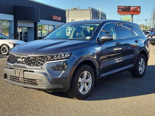 2022 Kia Sorento LX