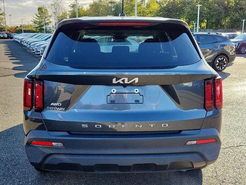 2022 Kia Sorento LX