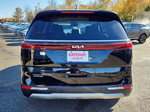2022 Kia Carnival LXS