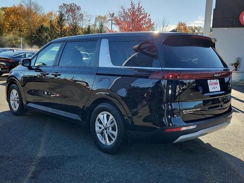 2022 Kia Carnival LXS