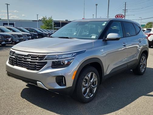 2025 Kia Seltos LX