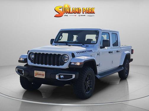 Bright White Clearcoat 2026 Jeep Gladiator Texas Trail