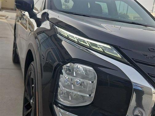 2023 Mitsubishi Outlander SE Black Edition