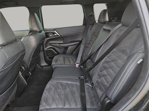 2023 Mitsubishi Outlander SE Black Edition