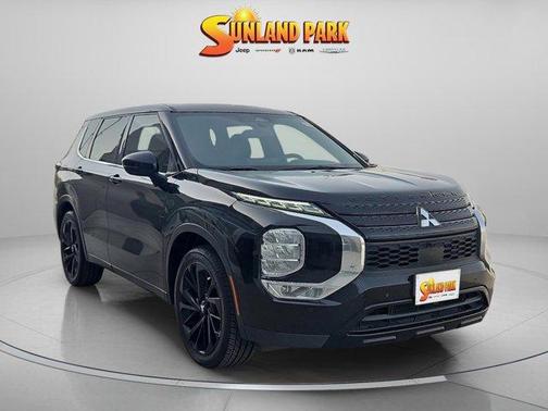2023 Mitsubishi Outlander SE Black Edition