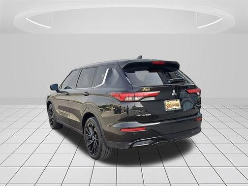 2023 Mitsubishi Outlander SE Black Edition
