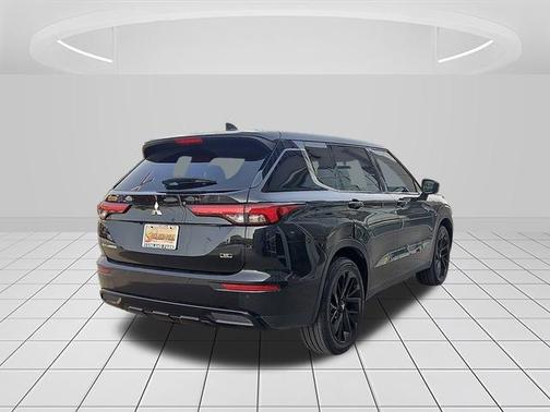 2023 Mitsubishi Outlander SE Black Edition