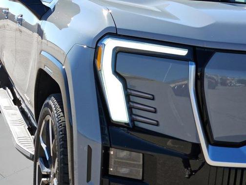 2024 GMC Sierra EV Denali