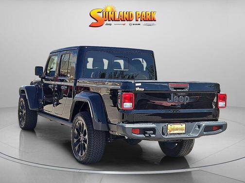Black Clearcoat 2025 Jeep Gladiator Sport