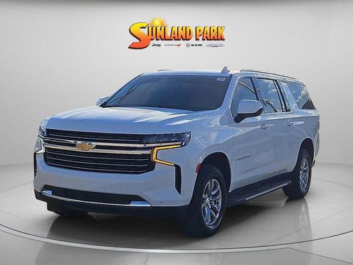 Summit White 2023 Chevrolet Suburban LT