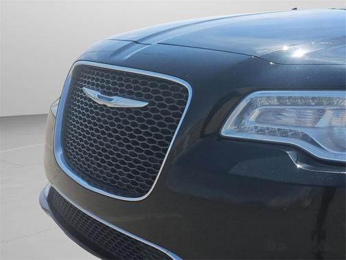 2018 Chrysler 300 Limited