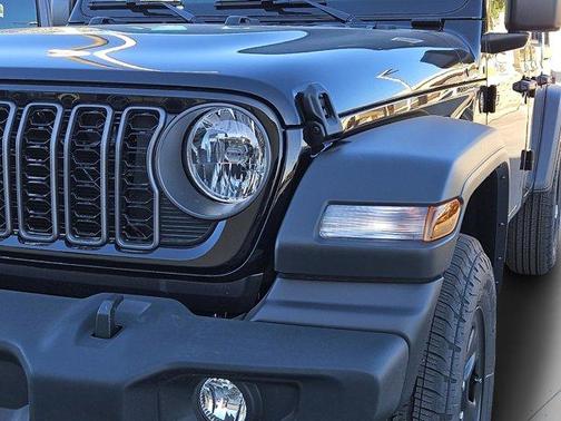 Black Clearcoat 2026 Jeep Wrangler Sport