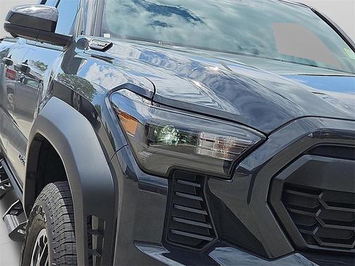 2024 Toyota Tacoma Hybrid TRD