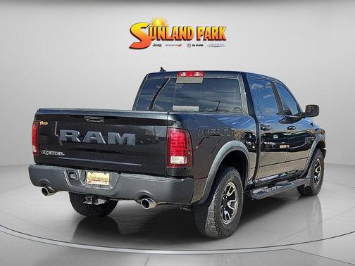 Brilliant Black Crystal Pearlcoat 2016 RAM 1500 Rebel